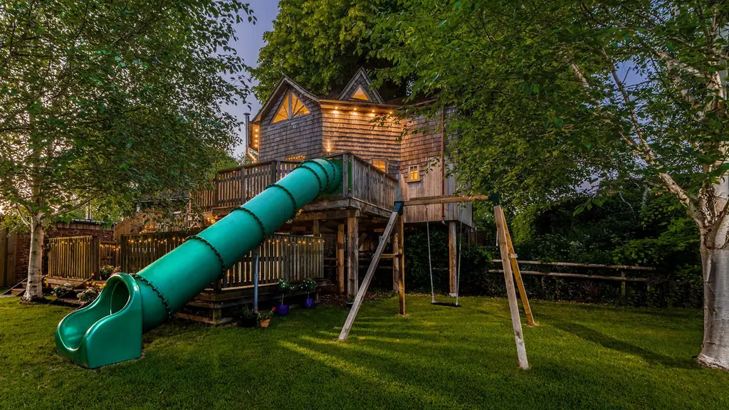Lavender Hill Holidays Treehouses